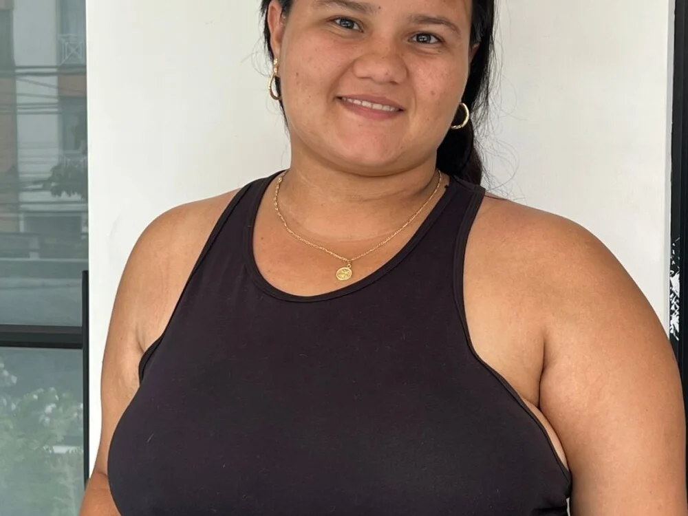 SaraVixen8's Offline XXX Chat