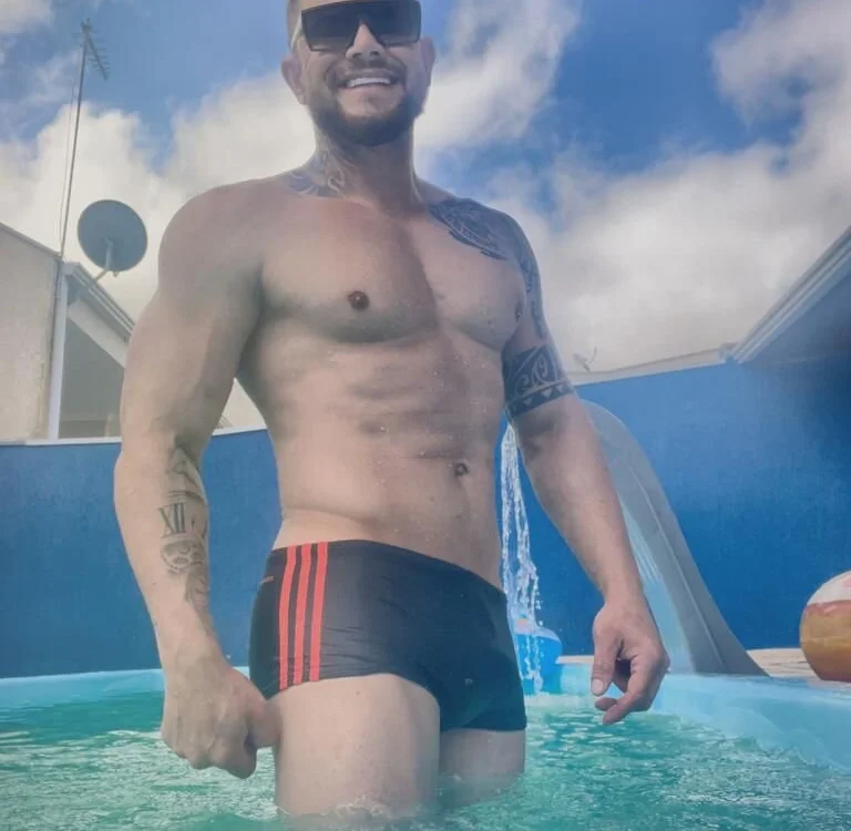 Realizo_Desejos' Offline XXX Chat