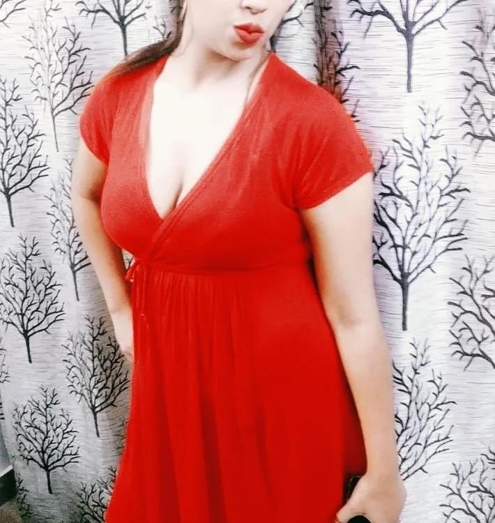 Gorgeous_Riya's Offline XXX Chat