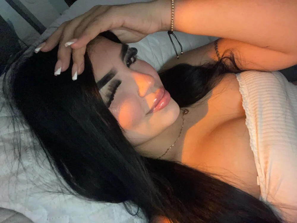 EmmyKenner's Offline XXX Chat