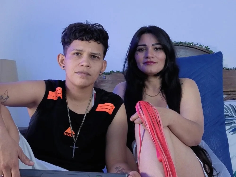 lesbian_Leslie_y_Alizon Chat XXX Ngoại tuyến