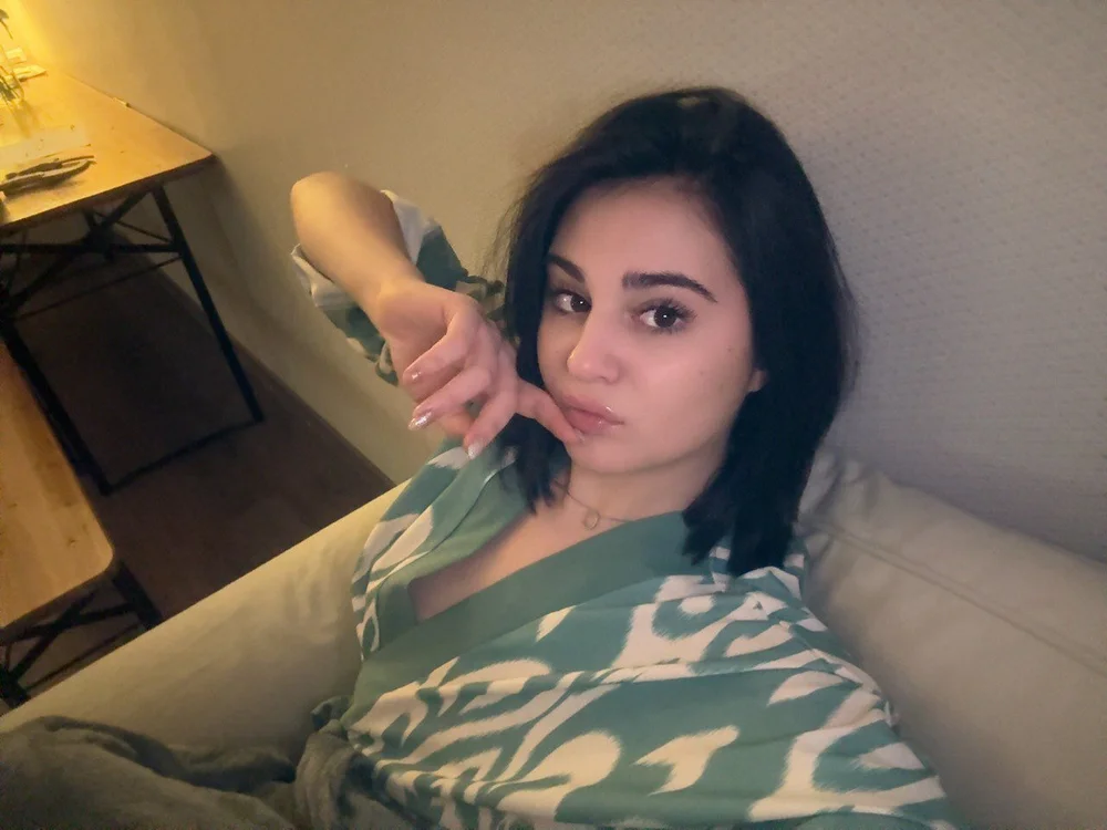 SweetyAdeina Offline Chatraum