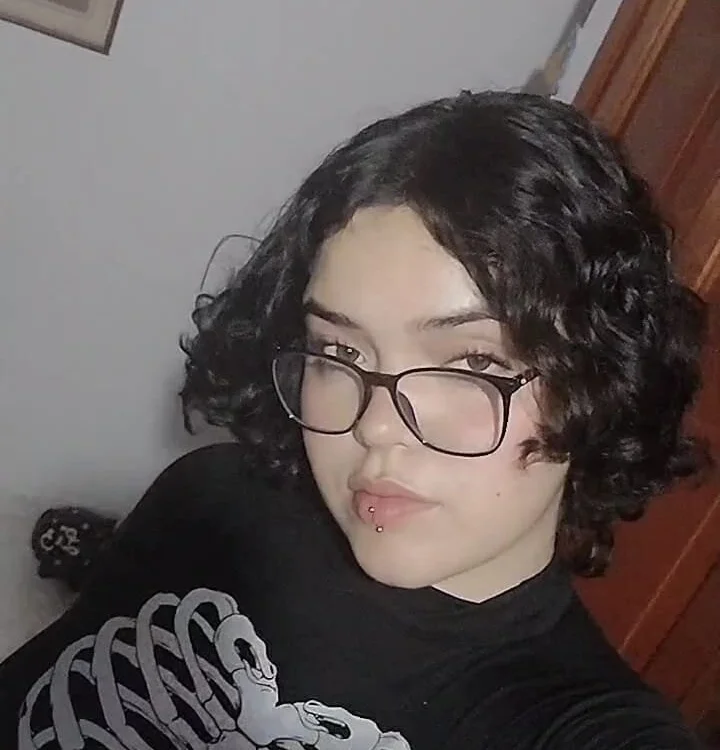 estrella_18_'s Offline Chat Room