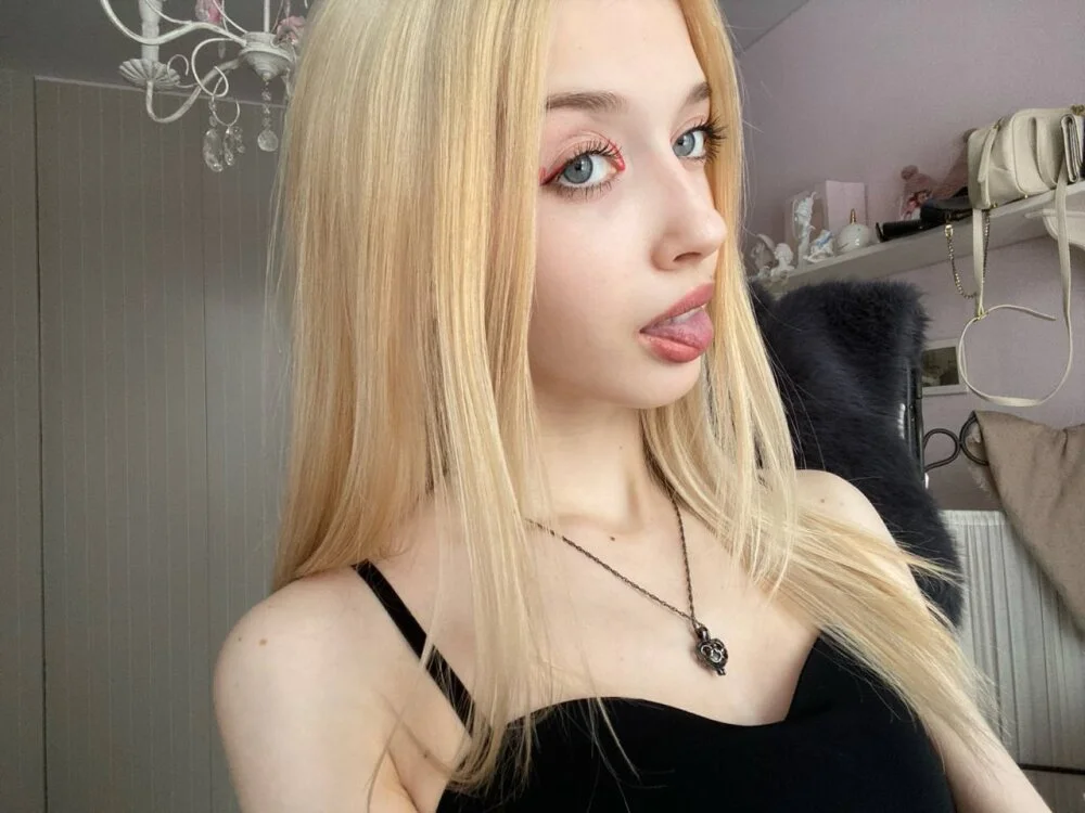 TaliCaan Live XXX-chat