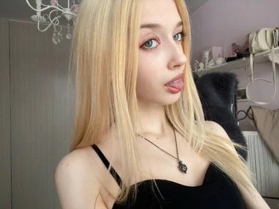 TaliCaan on StripChat