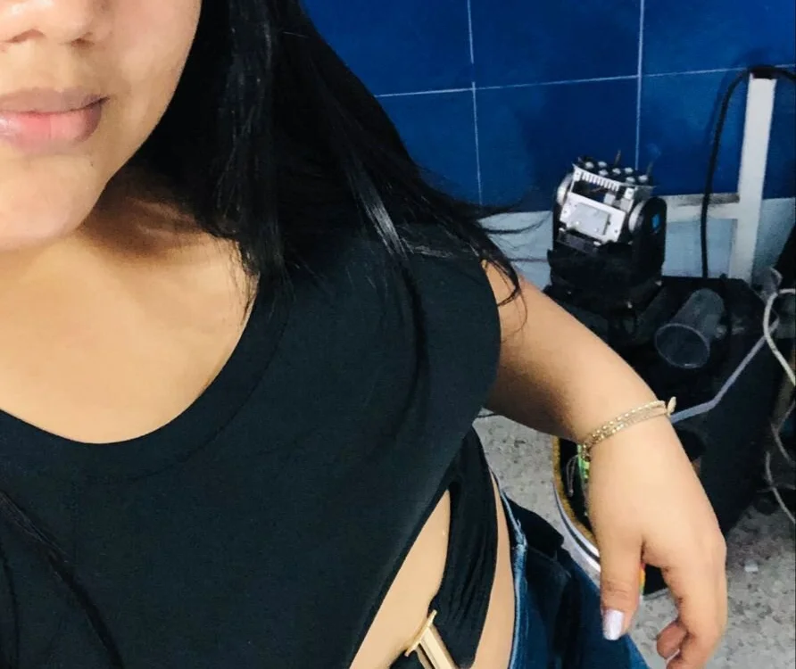 Mia_Andri offline chatrum