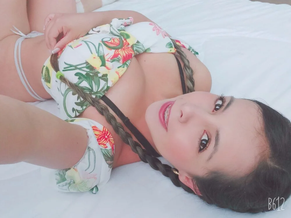 allysoonswwan17n Offline XXX chat