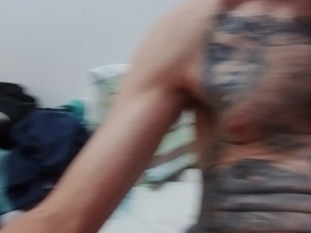 pussyyplunge19 Offline XXX Chat