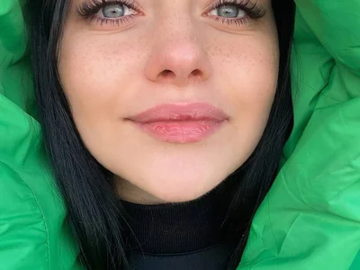 Emilia0_0_7 - white young