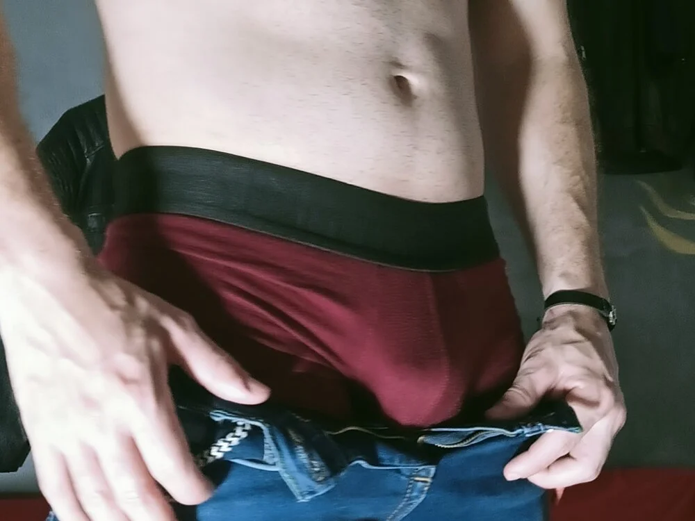 trio_hotplus19 Obrolan XXX Offline