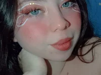 PetiteIvoryQueen19's webcam live show