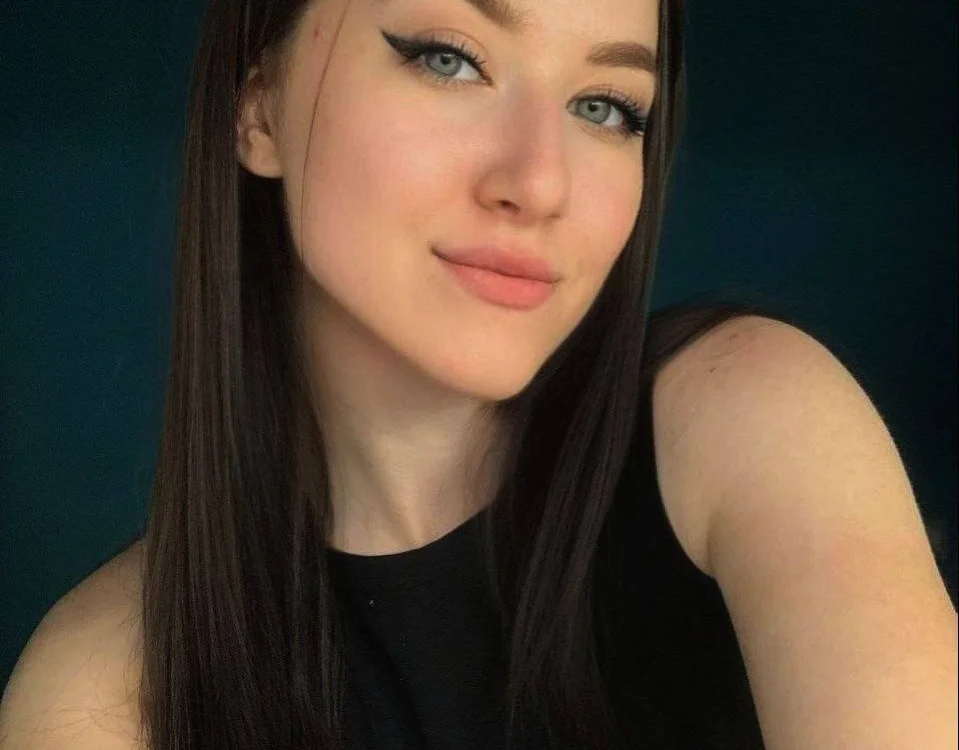DeliaAlsopp's Offline Chat Room