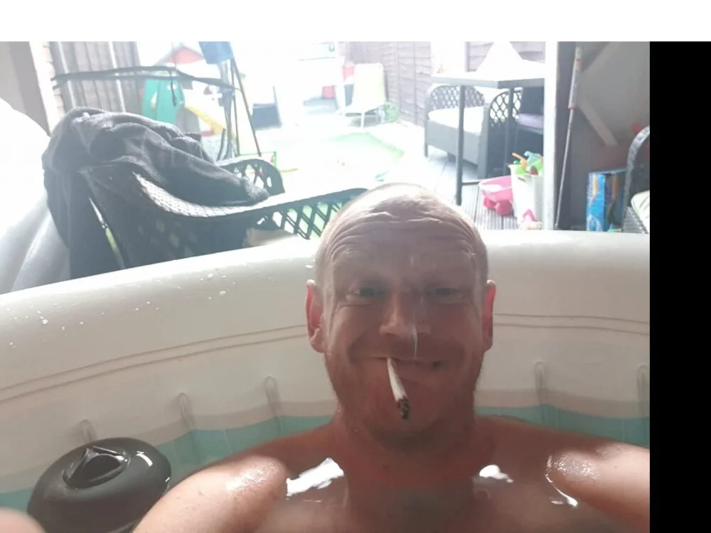 mikman100 Offline XXX-Chat