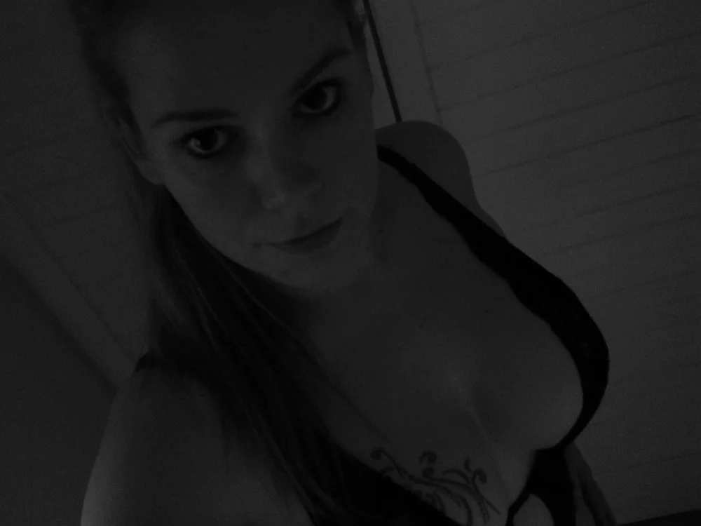 kaya-ink's Offline XXX Chat