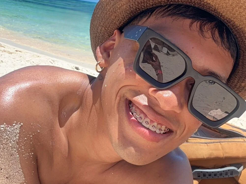 Bruno_Waytt Offline XXX Chat