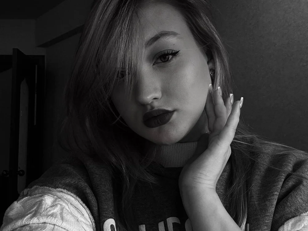 AlodieColdwell's Offline Chat Room