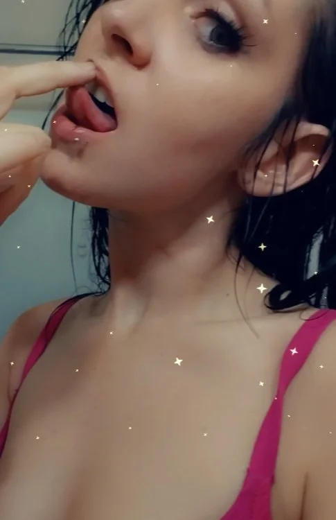 wetplaytoy's Offline XXX Chat