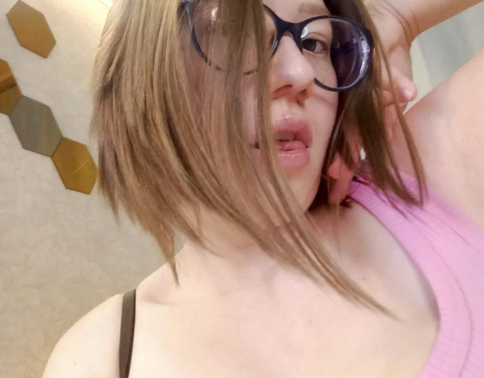 HildaBompane's Offline Chat Room