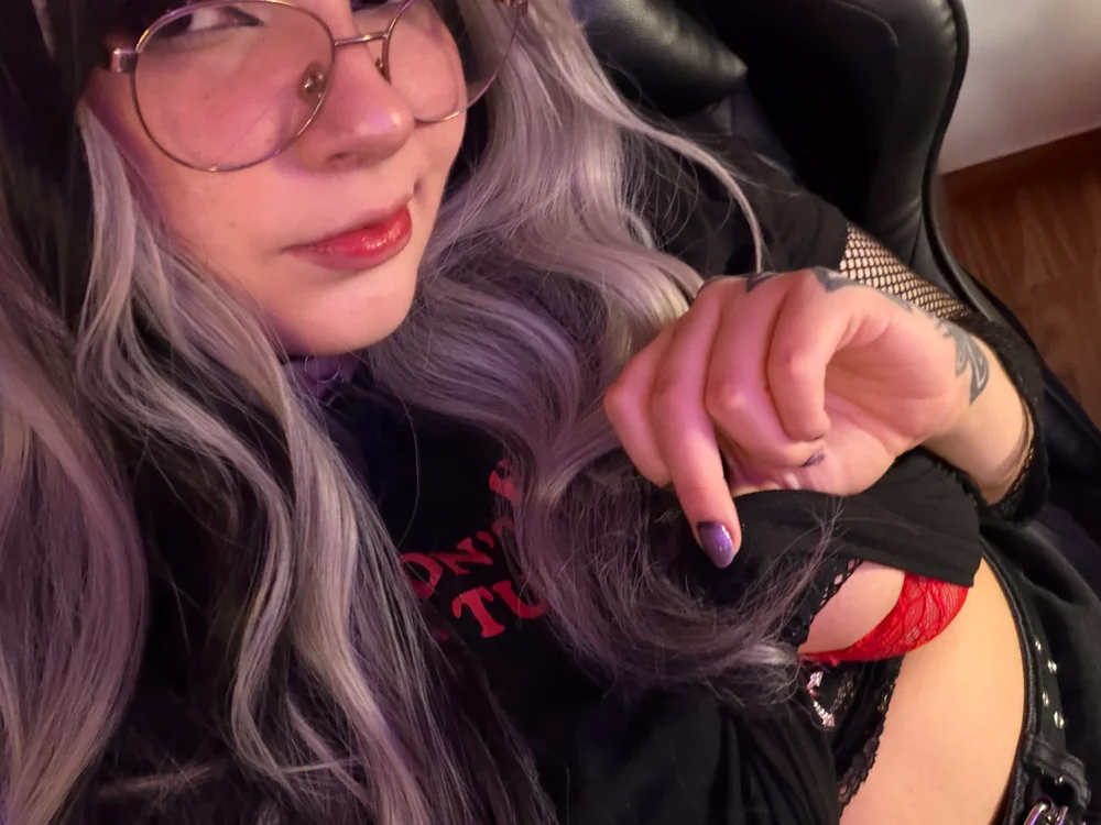 BladeOfMiquella's Offline XXX Chat
