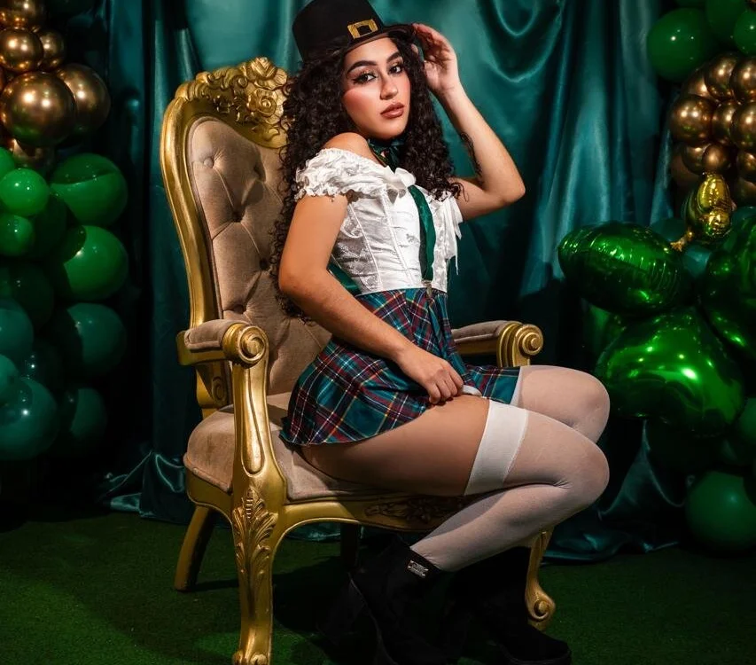 Sara_Rossi__: συνομιλία ΧΧΧ εκτός σύνδεσης