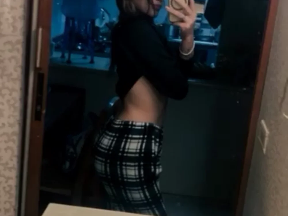 Rouse_contreras_2841 Adlı Modelin Çevrimdışı XXX Sohbeti