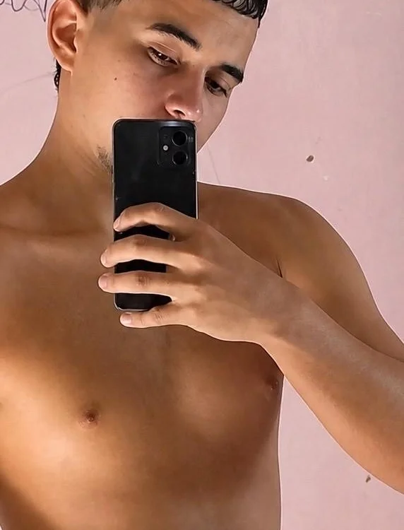 alvaro-gstzz's most recent online preview