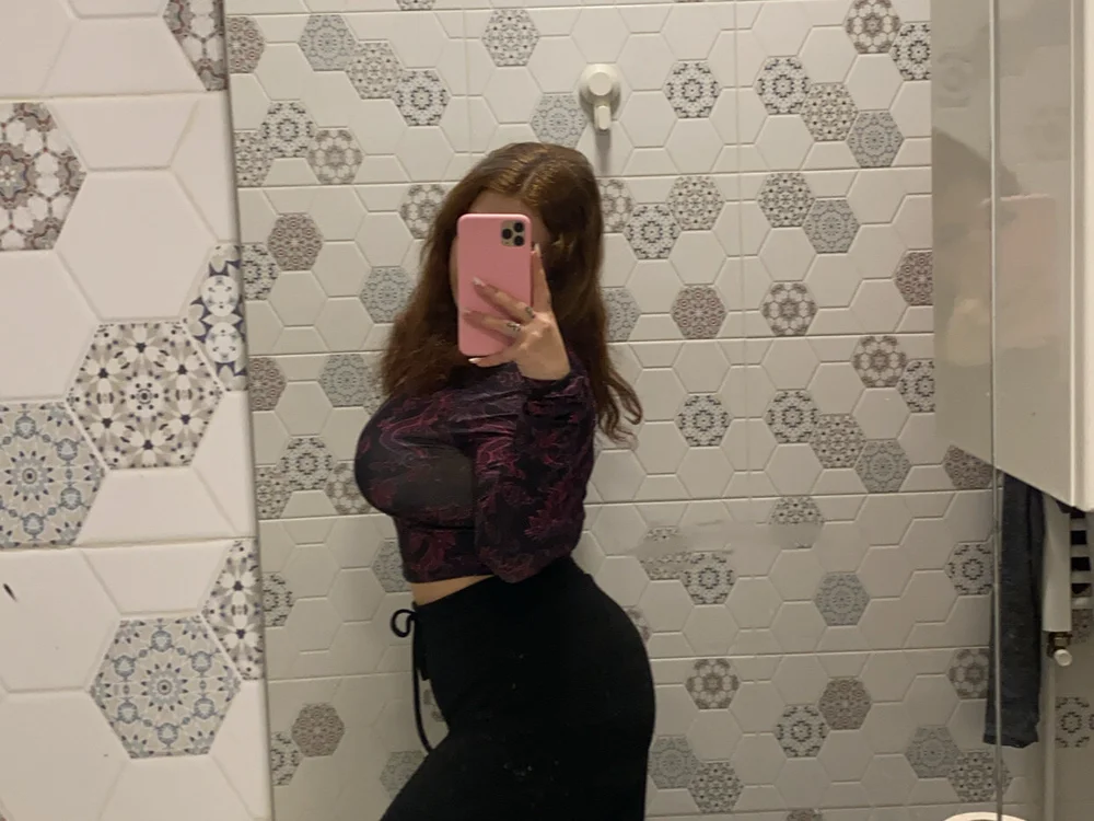 yourgirly85 offline chatrum