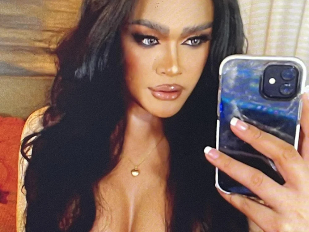 Nubile_Anna 离线XXX聊天