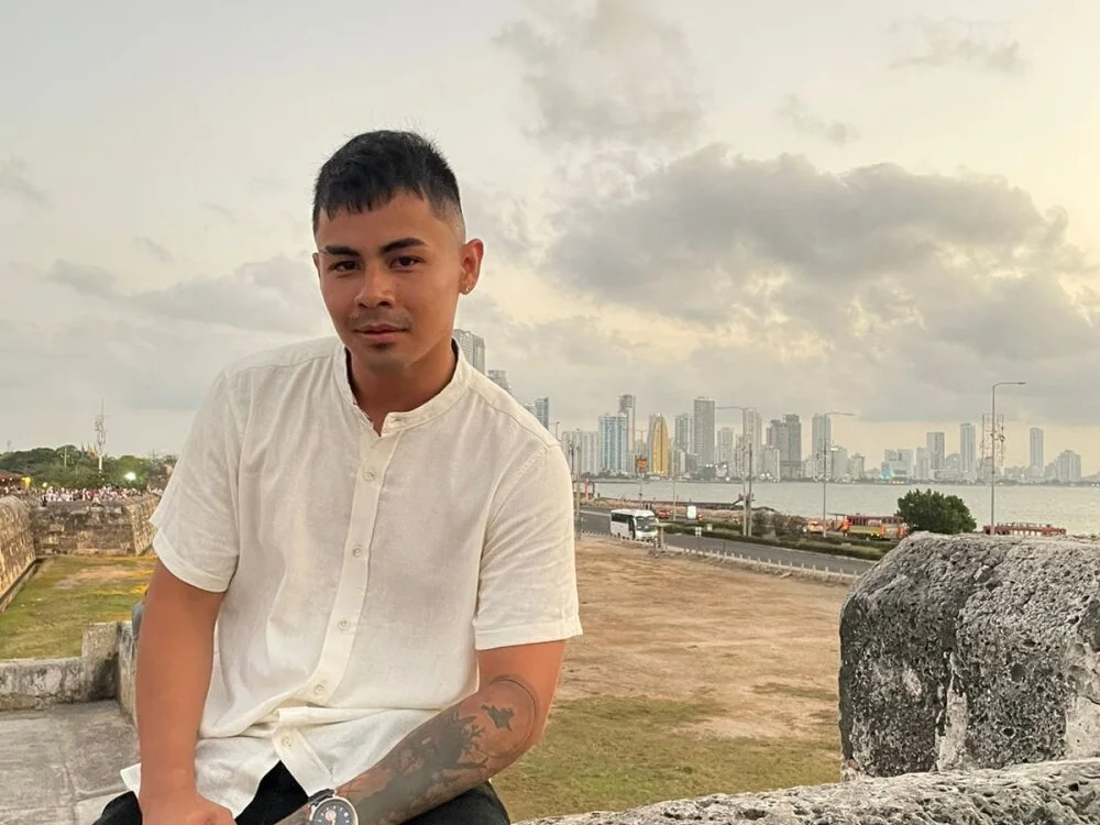 lonelydick2002 离线XXX聊天