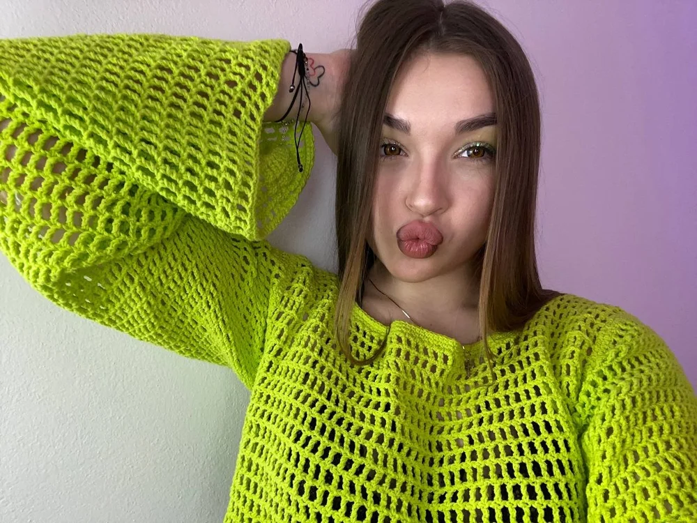 ArinaFilatovaa's Offline Chat Room