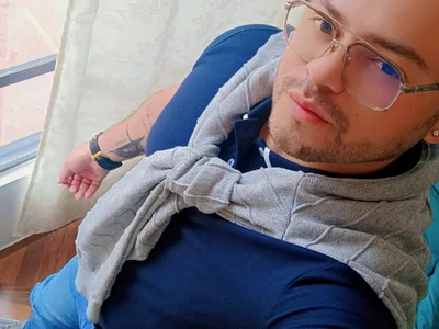 LatinDG Male Latina Cam Strip