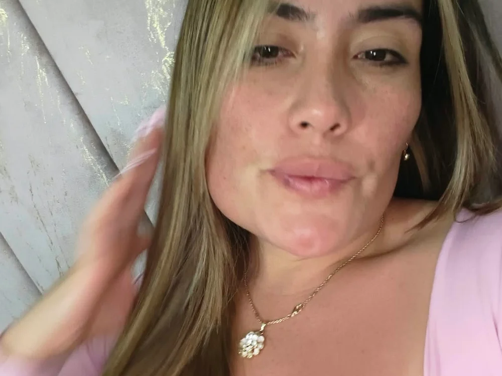 MiaAmadorVS 오프라인 XXX 채팅