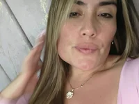 MiaAmadorVS