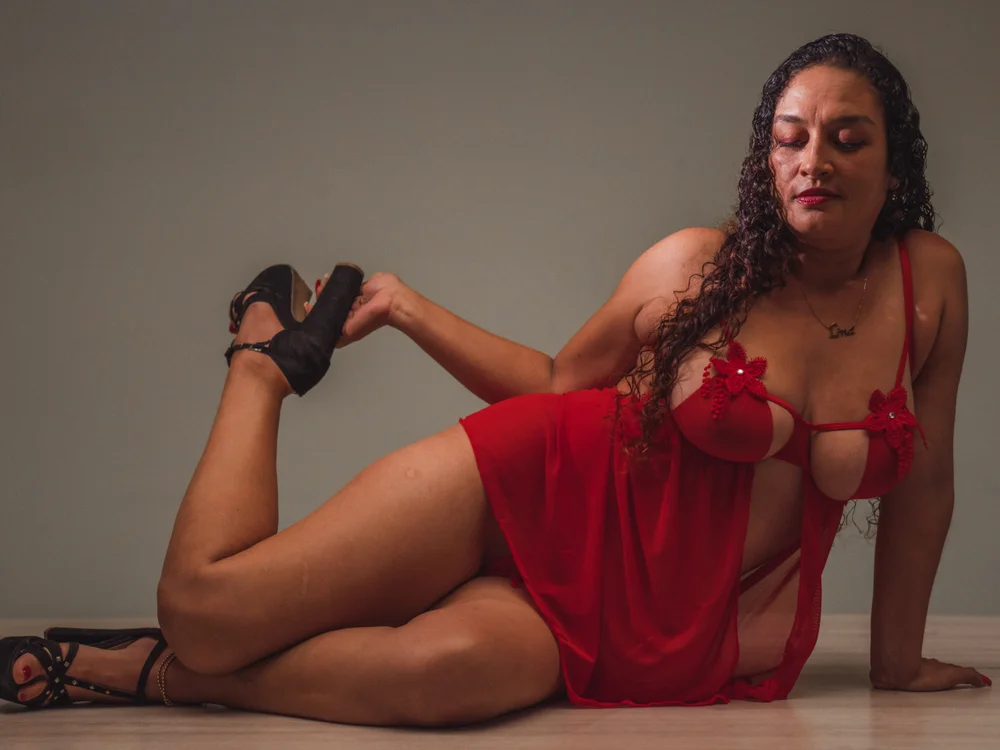 Rosalinda_77 – Offline XXX chat