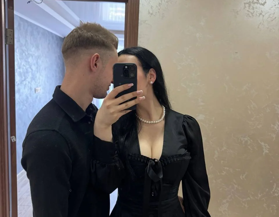 Chatroom XXX hors ligne de Eliza77