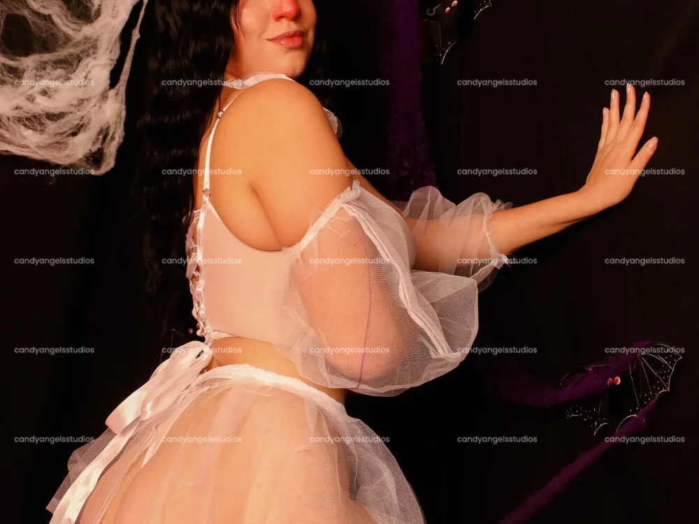 jazlin_angels1n Offline XXX chat