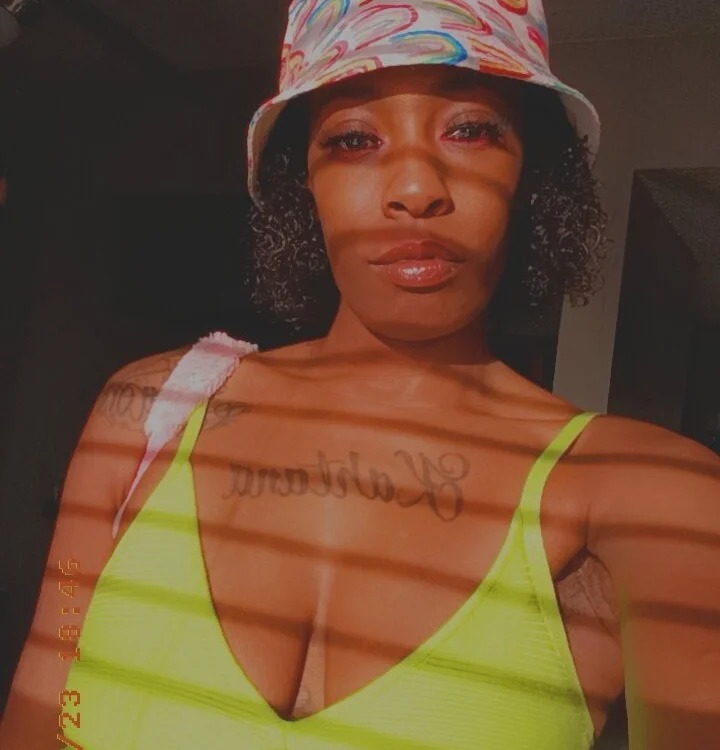 Nastynae96 offline chatrum