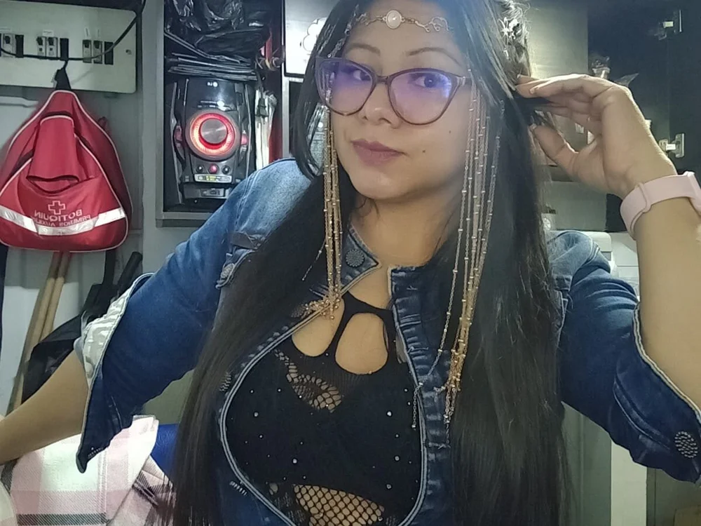 WildEmmi1 offline chatrum