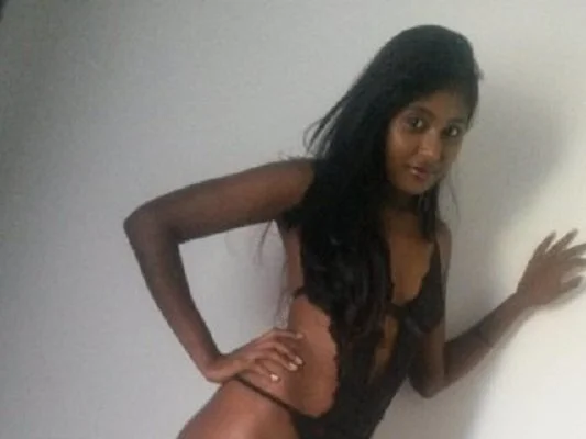 Indiantease100's Offline Chat Room
