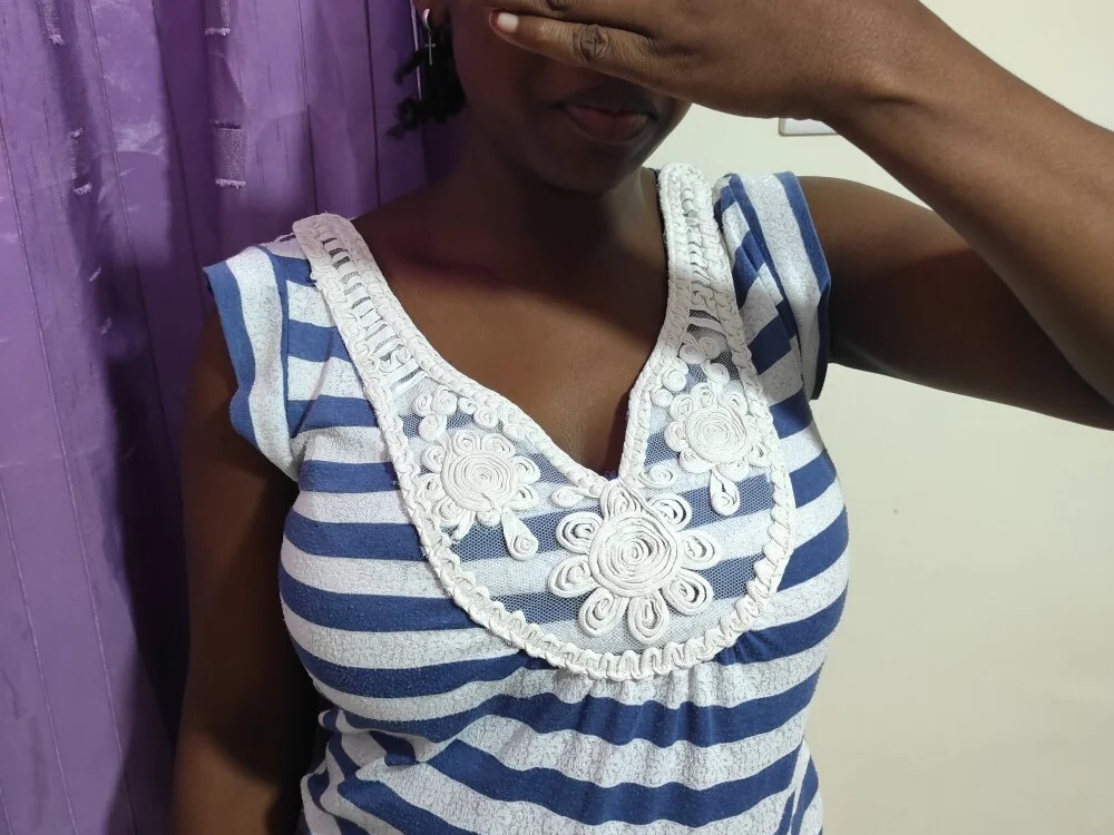 Офлайн-чат XXX miss_melis