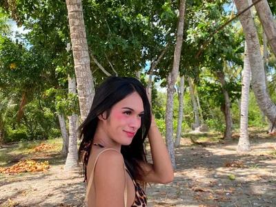 Maui_wowie_xxx - Trans 