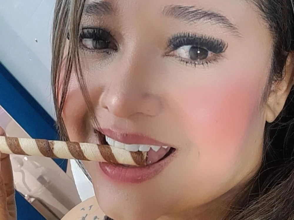 BustyyJuicy_RsのオフラインXXXチャット