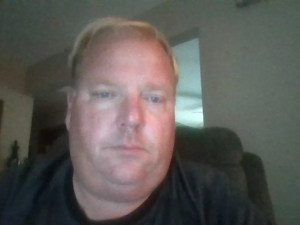 omahatower Obrolan XXX Offline