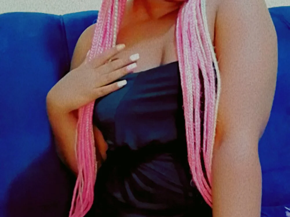 Sexxyasssasha-'s Offline XXX Chat