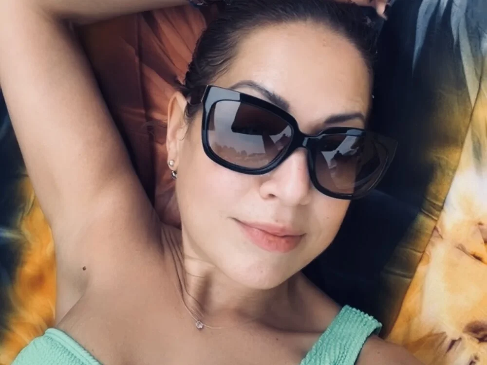 Rosinaya Offline XXX-chat