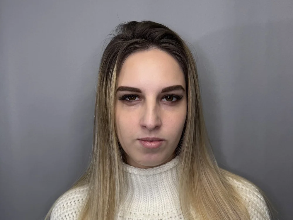AnnettaUlman's Offline Chat Room