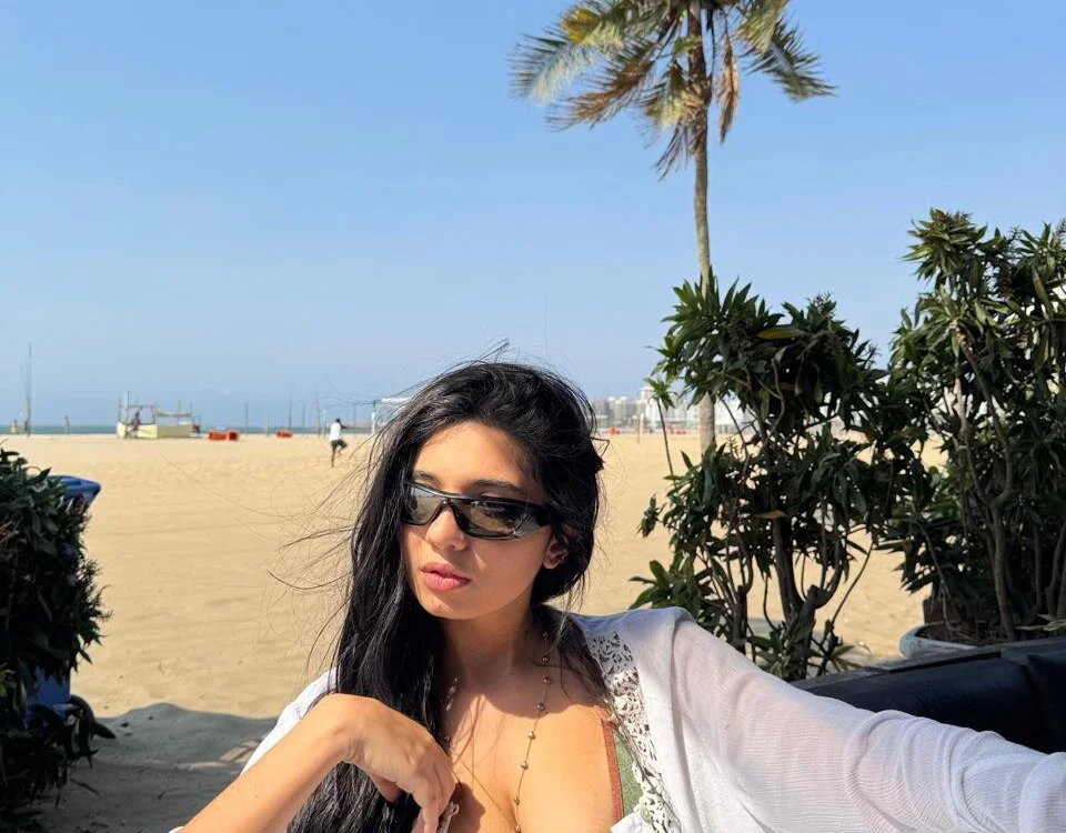 Rose_Desiree's Offline Chat Room