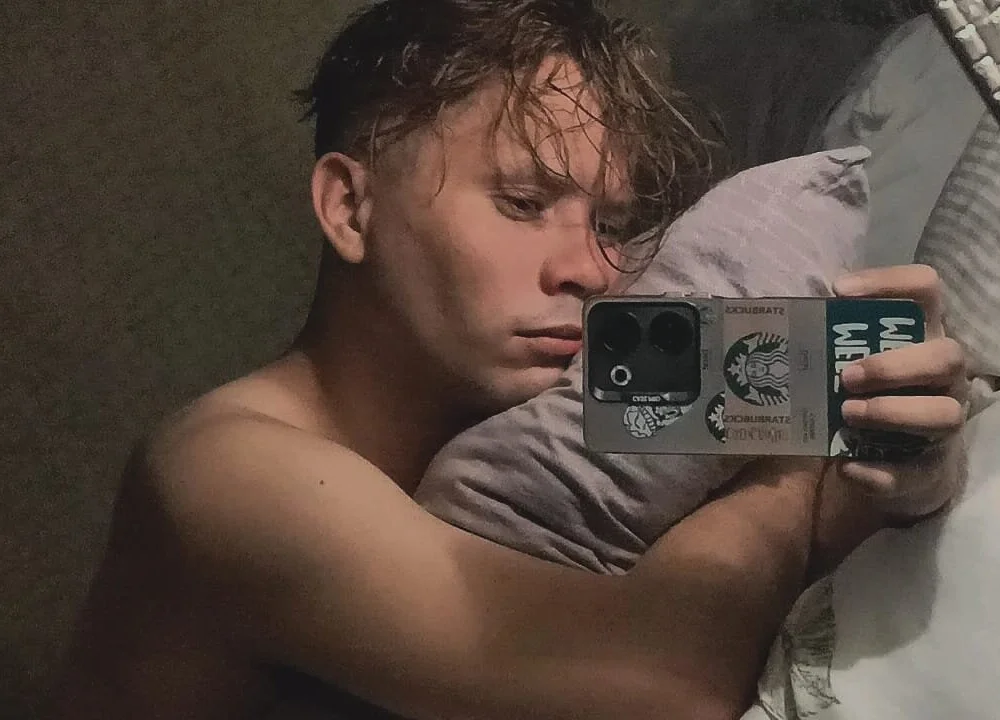 ChrisBarker's Offline XXX Chat