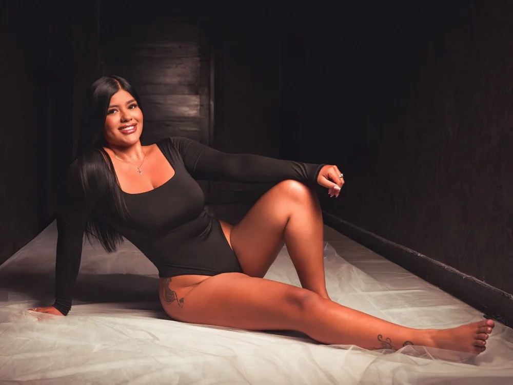 luna_taylorss Adlı Modelin Çevrimdışı XXX Sohbeti