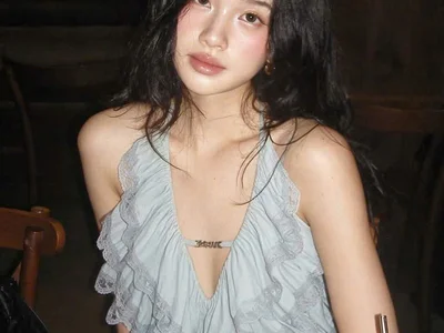 Jade-Nguyen Female Bigtitsyoung Free Cam Striptease